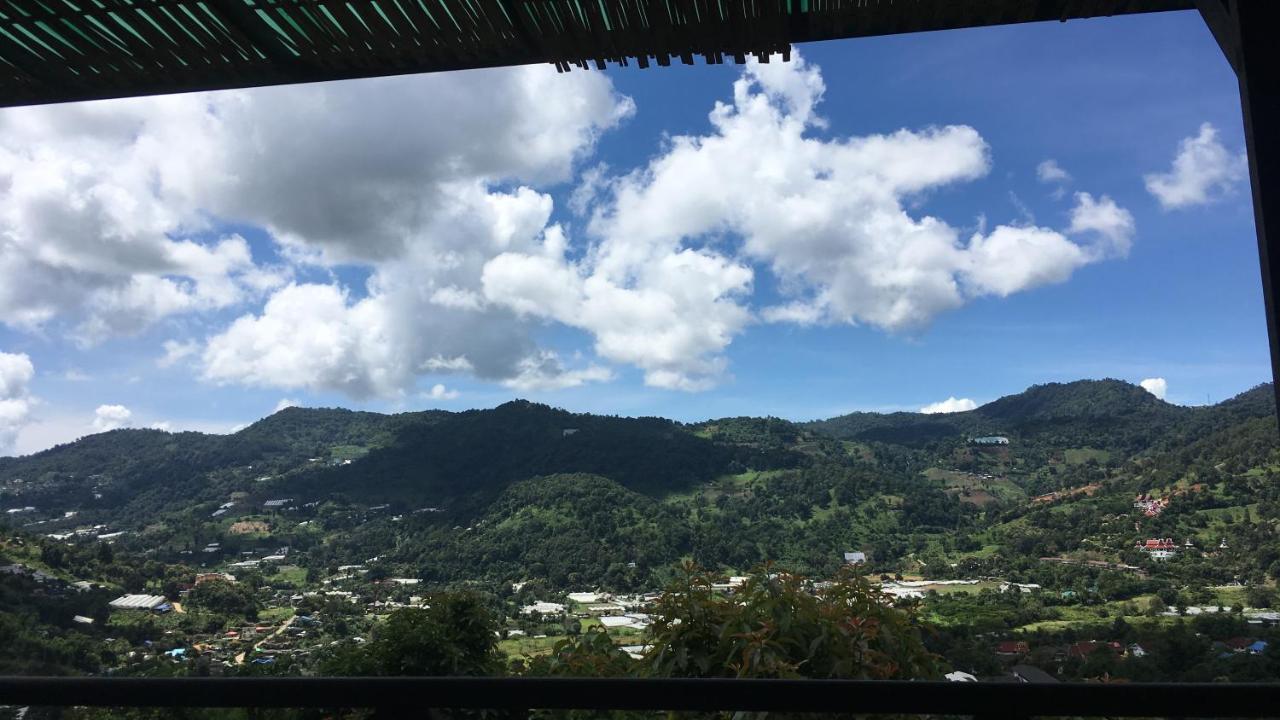 Bann Suan Maya Mae Rim Luaran gambar